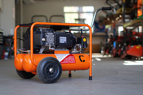 Maschinenverleih-Bockhorni-Vermietung-Verleih-Kompressor-03cc-500x333
