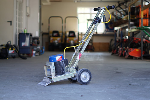 Maschinenverleih-Bockhorni-Vermietung-Verleih-Teppichstripper-Cosmo-500x333